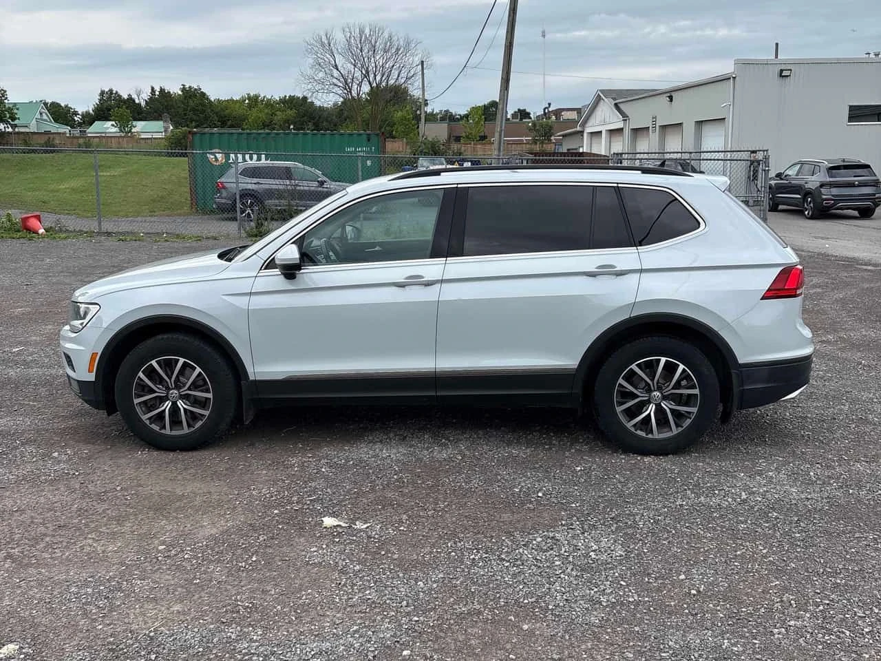 VW Tiguan * Comfortline * АВТОКРЕДИТ БЕЗ ПЪРВОНАЧАЛНА ВНОСКА, снимка 2 - Автомобили и джипове - 55168836