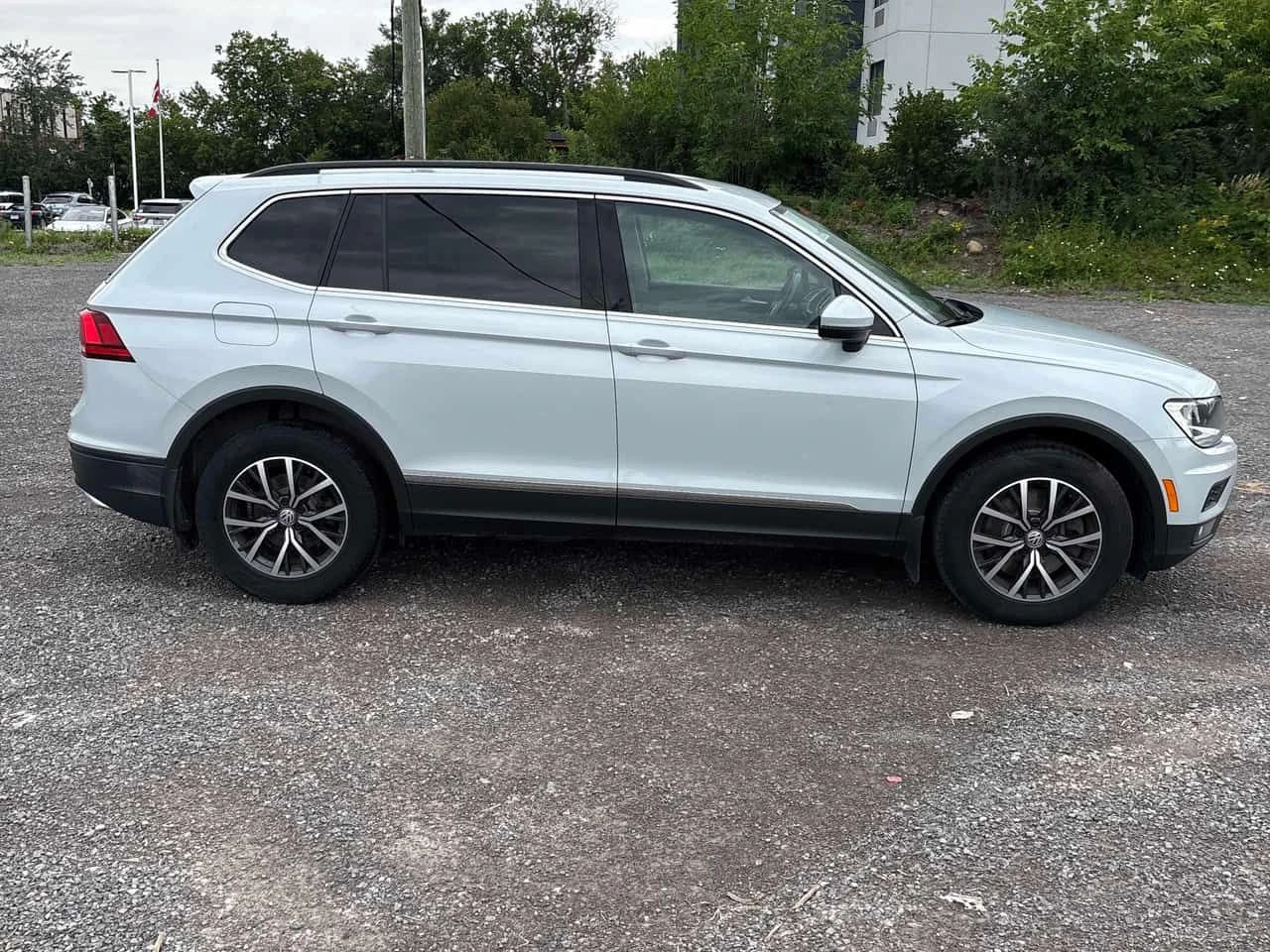 VW Tiguan * Comfortline * АВТОКРЕДИТ БЕЗ ПЪРВОНАЧАЛНА ВНОСКА, снимка 3 - Автомобили и джипове - 55168836