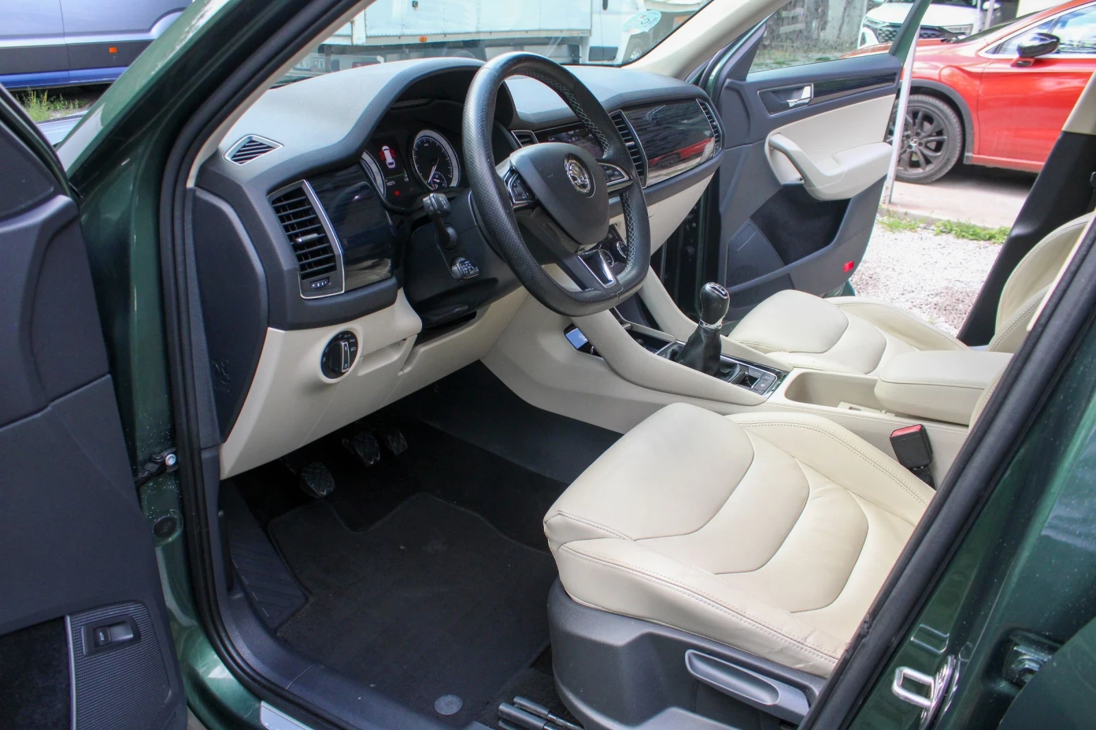 Skoda Kodiaq 2.0TDI 4X4, снимка 9 - Автомобили и джипове - 55237179