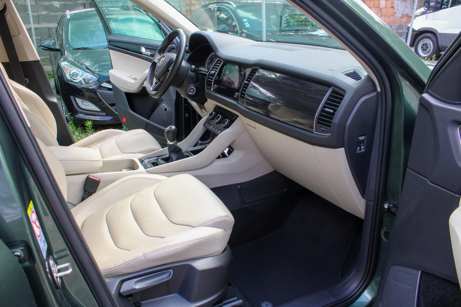 Skoda Kodiaq 2.0TDI 4X4, снимка 11 - Автомобили и джипове - 55237179