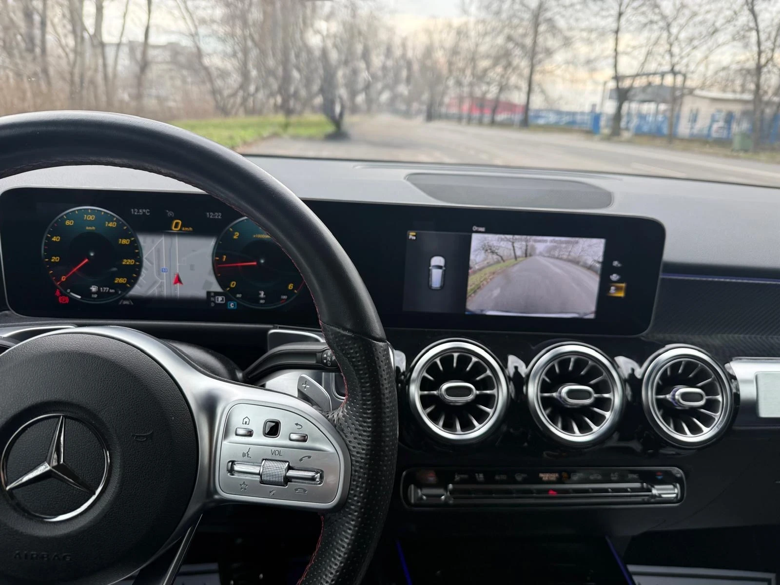 Mercedes-Benz GLB 200 AMG/HEAD-UP/, снимка 12 - Автомобили и джипове - 56016178