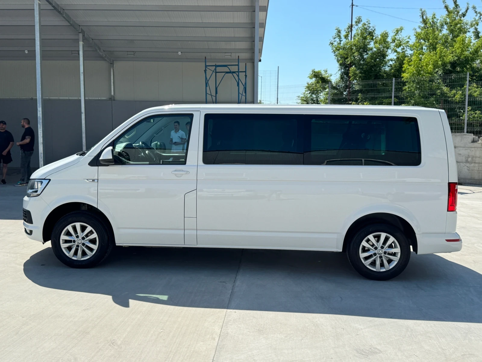 VW Caravelle T6 long 4 motion цена с ДДС - изображение 2