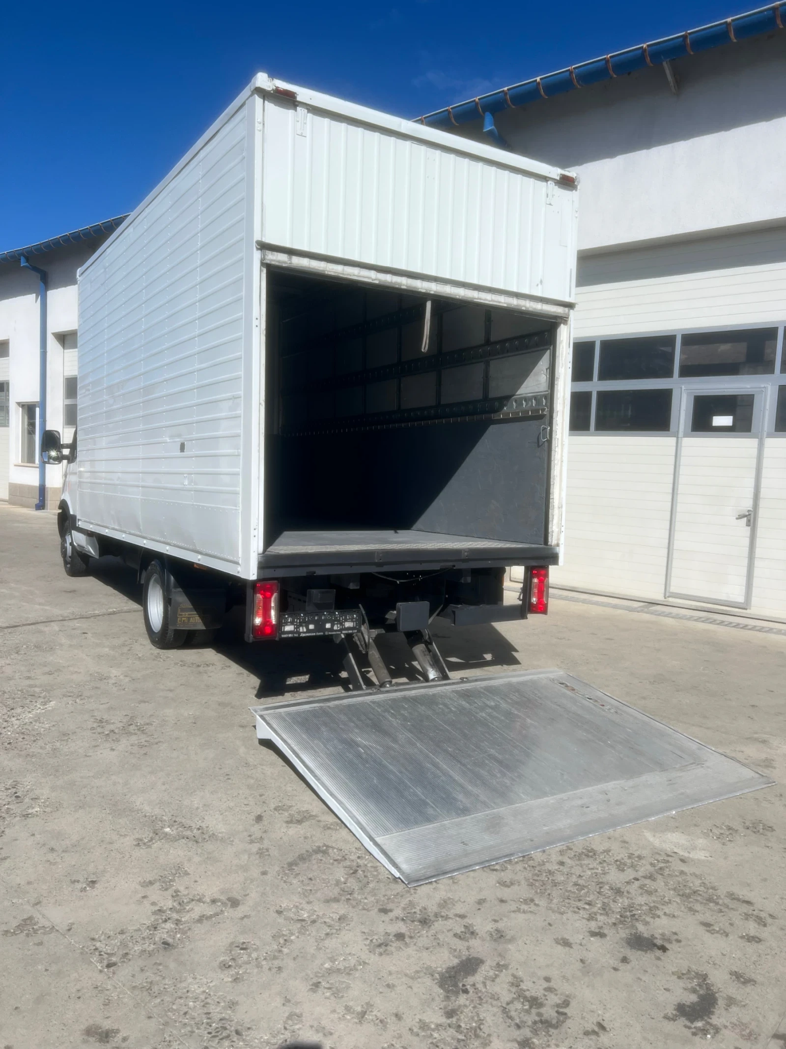 Iveco Daily 35c15 / 3.0L / Дв.гума / Климатроник, снимка 7 - Бусове и автобуси - 56180418