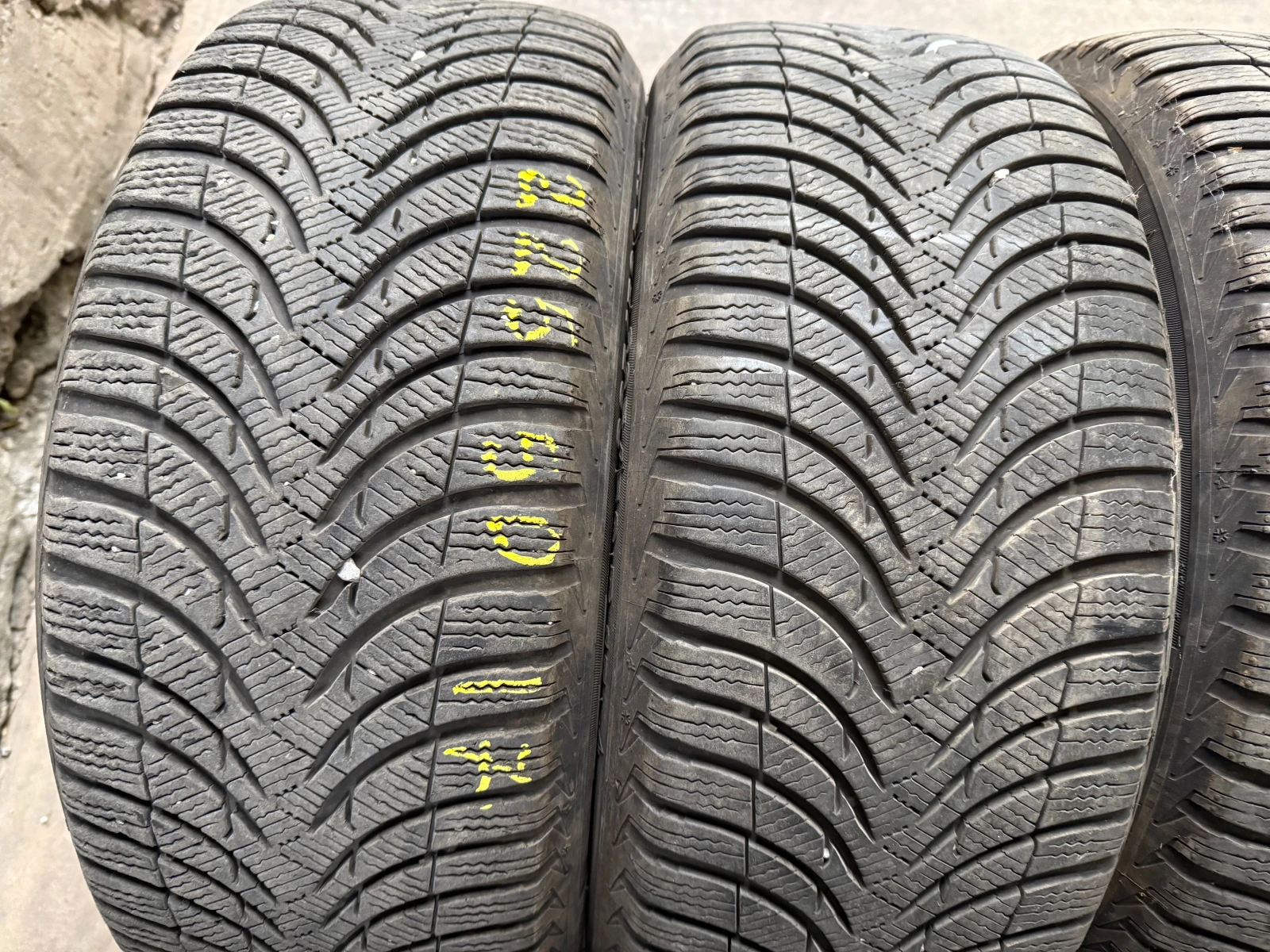 ���� 225/50R17 | Mobile.bg � ����������� 2
