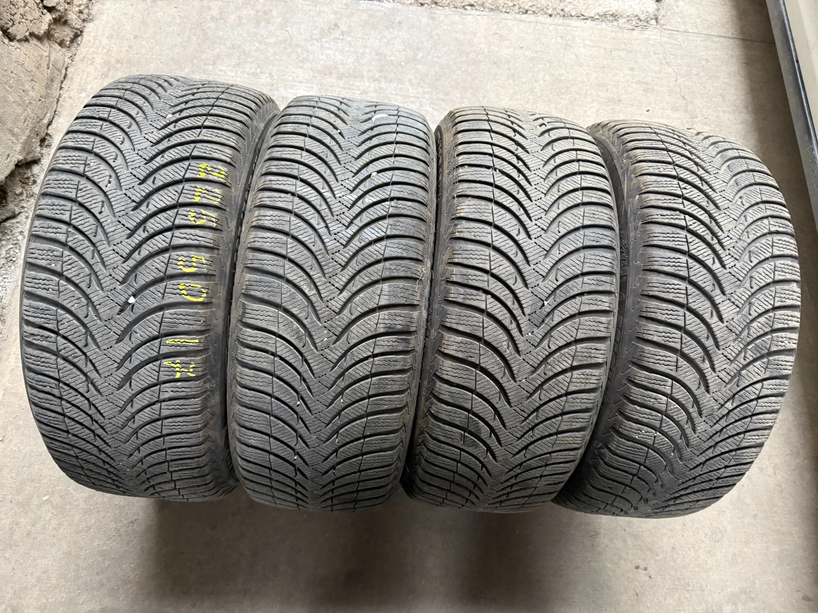 Гуми Зимни 225/50R17