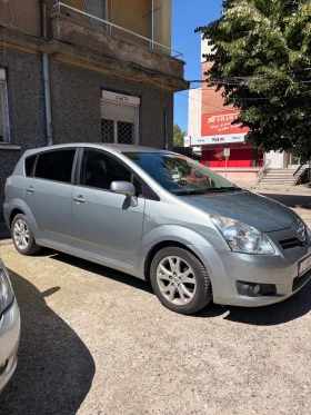 Toyota Corolla verso 2.2 D4-D, снимка 2