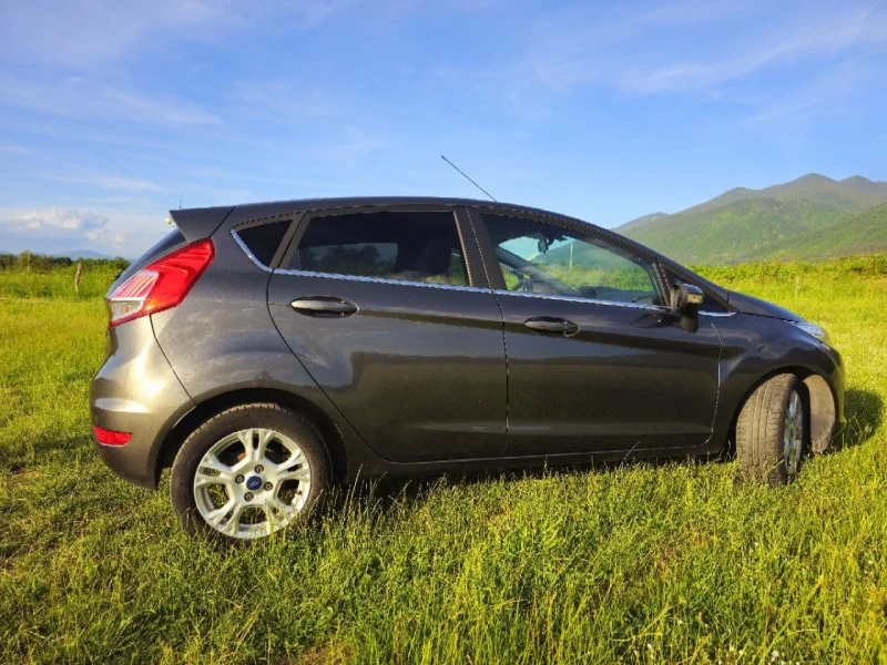 Ford Fiesta 1.5 TDCI 75 k.c. TITANIUM, снимка 6 - Автомобили и джипове - 49245645