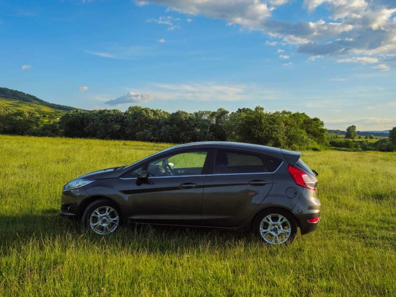 Ford Fiesta 1.5 TDCI 75 k.c. TITANIUM, снимка 5 - Автомобили и джипове - 49245645