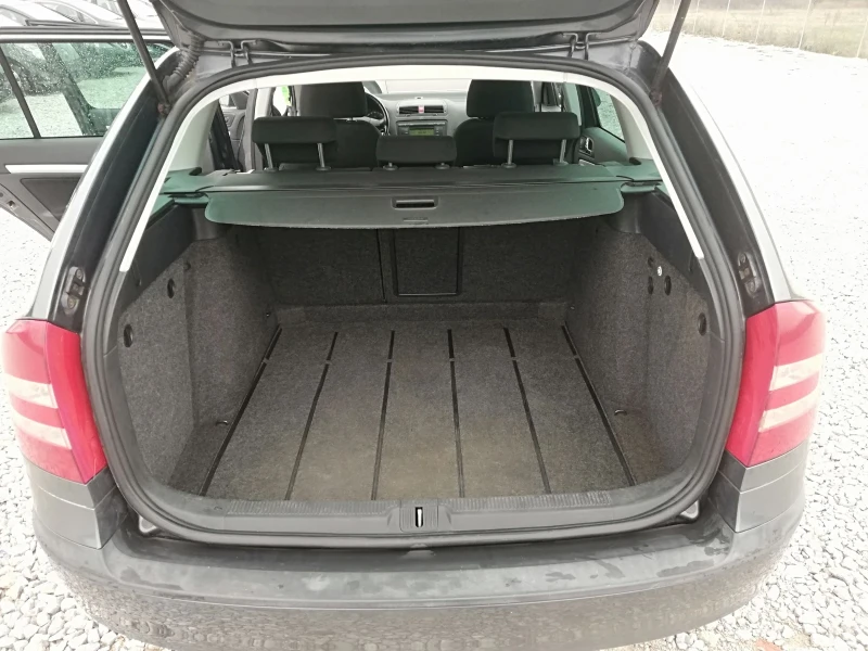 Skoda Octavia 1.6i klima GAZ 102 IT., снимка 11 - Автомобили и джипове - 52639566