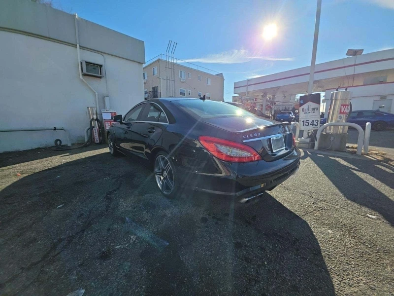 Mercedes-Benz CLS 63 AMG * CARFAX * БЕЗ ПЪРВОНАЧАЛНА ВНОСКА, снимка 4 - Автомобили и джипове - 52740911