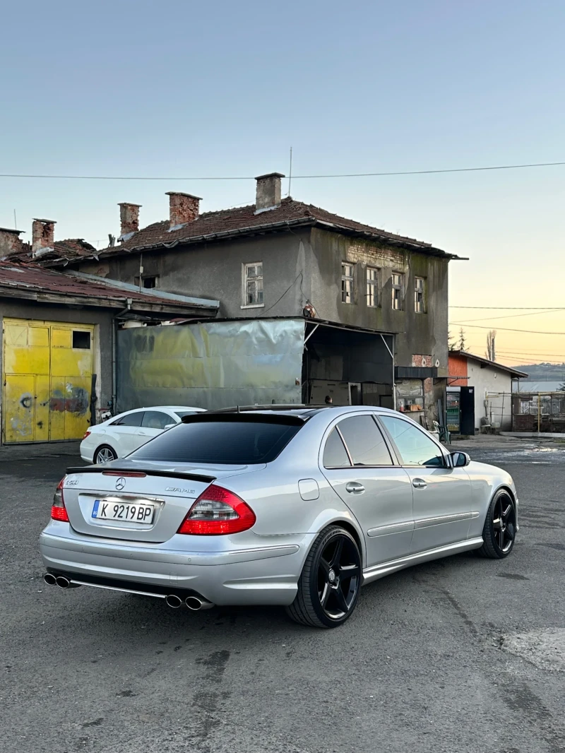 Mercedes-Benz E 500, снимка 5 - Автомобили и джипове - 52770663