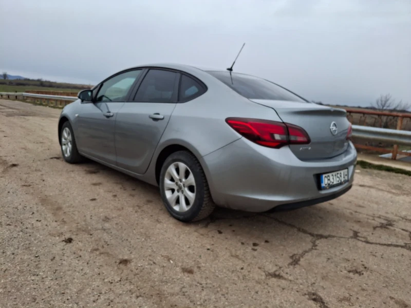 Opel Astra, снимка 9 - Автомобили и джипове - 53067388