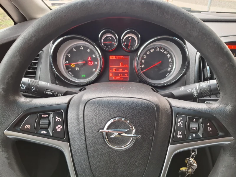 Opel Astra, снимка 14 - Автомобили и джипове - 53067388