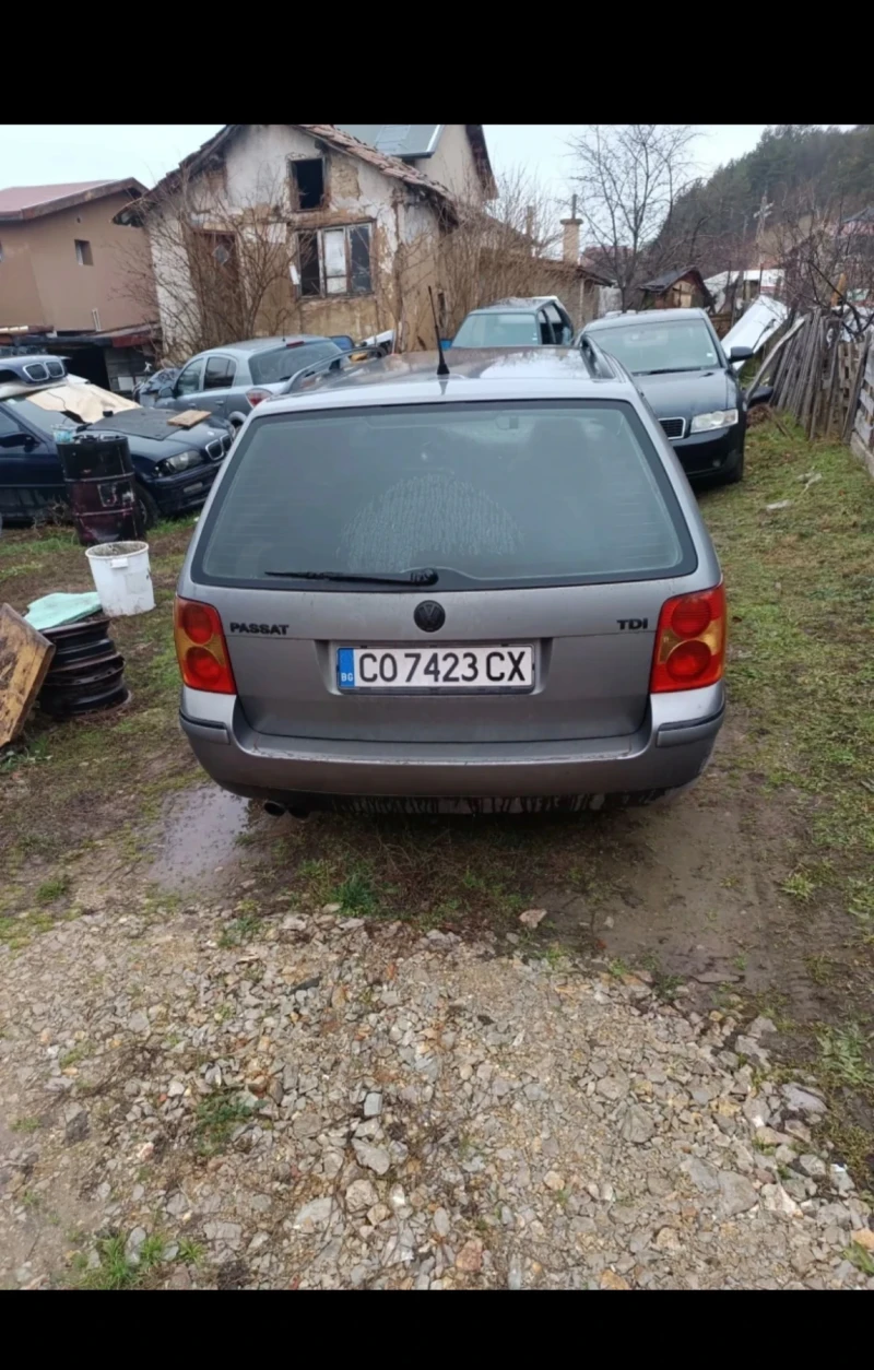 VW Passat, снимка 4 - Автомобили и джипове - 53293727