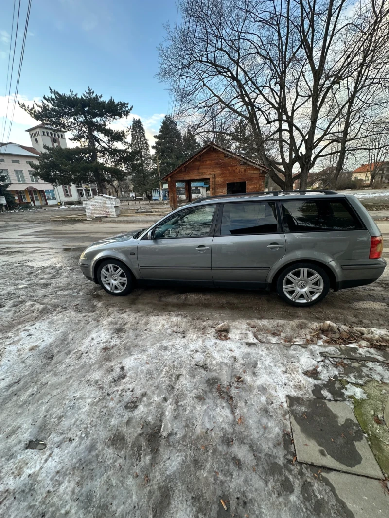 VW Passat, снимка 5 - Автомобили и джипове - 53293727
