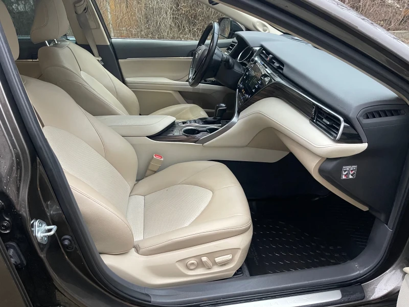 Toyota Camry КАМЕРА/НАВИ/МНОГО ЕКСТРИ, снимка 14 - Автомобили и джипове - 53488792