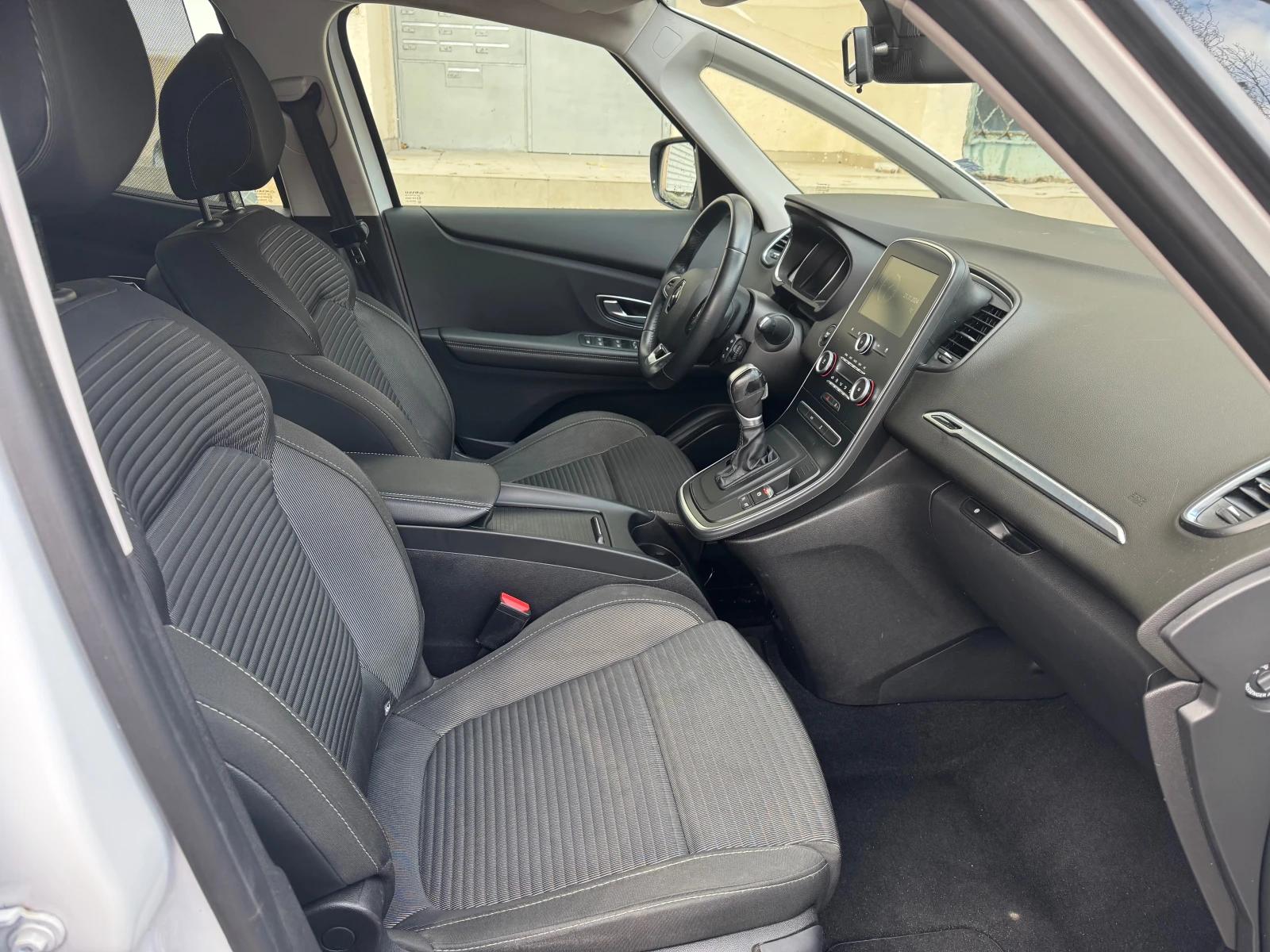 Renault Scenic 1, 5 DCI - изображение 6