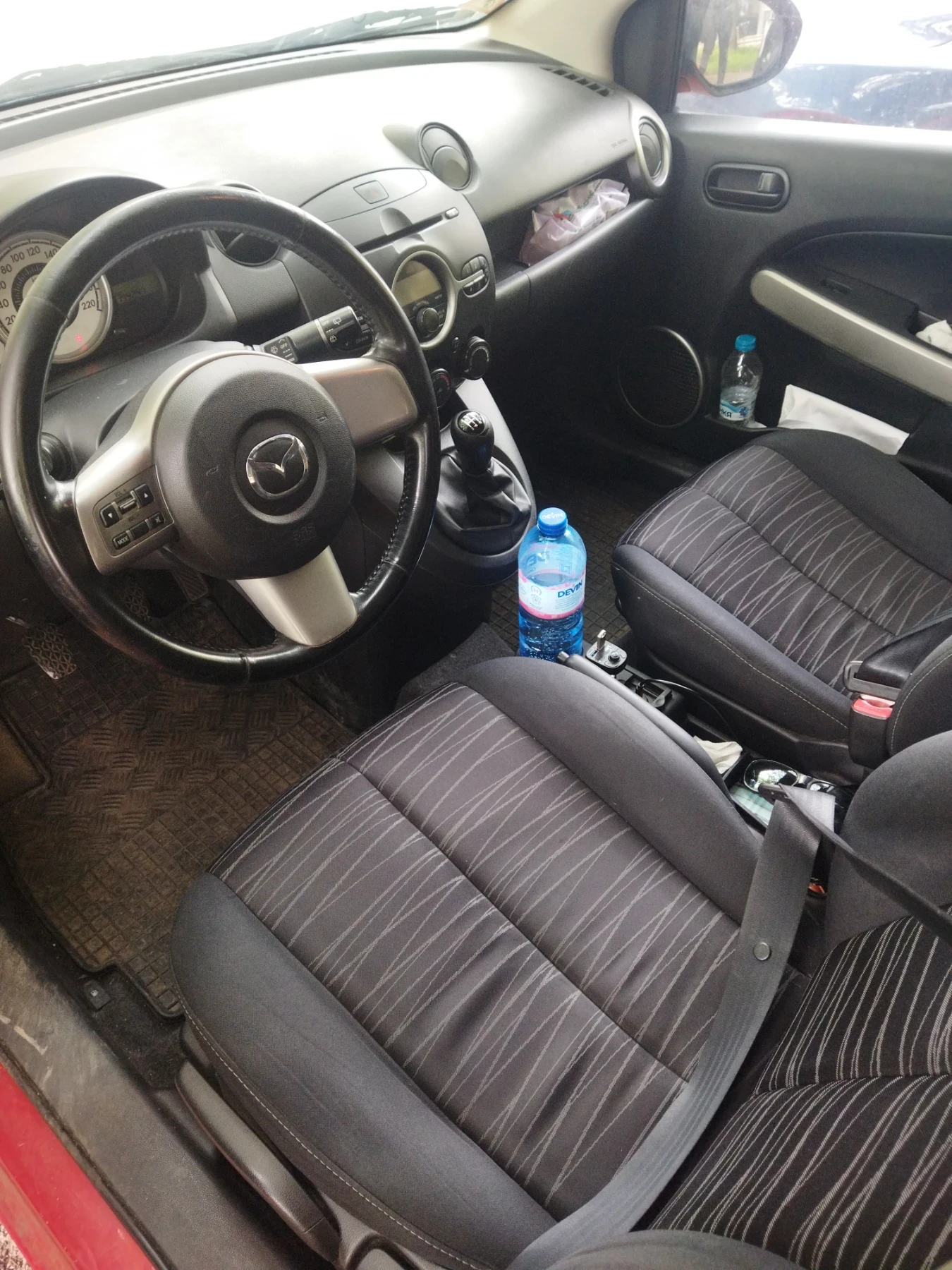 Mazda 2  - изображение 8