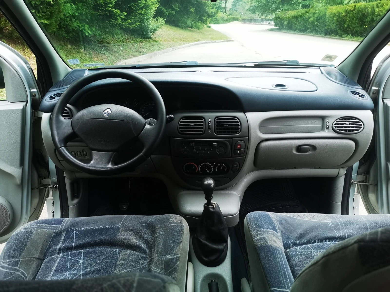 Renault Scenic 1.6i 16v RXT - изображение 9