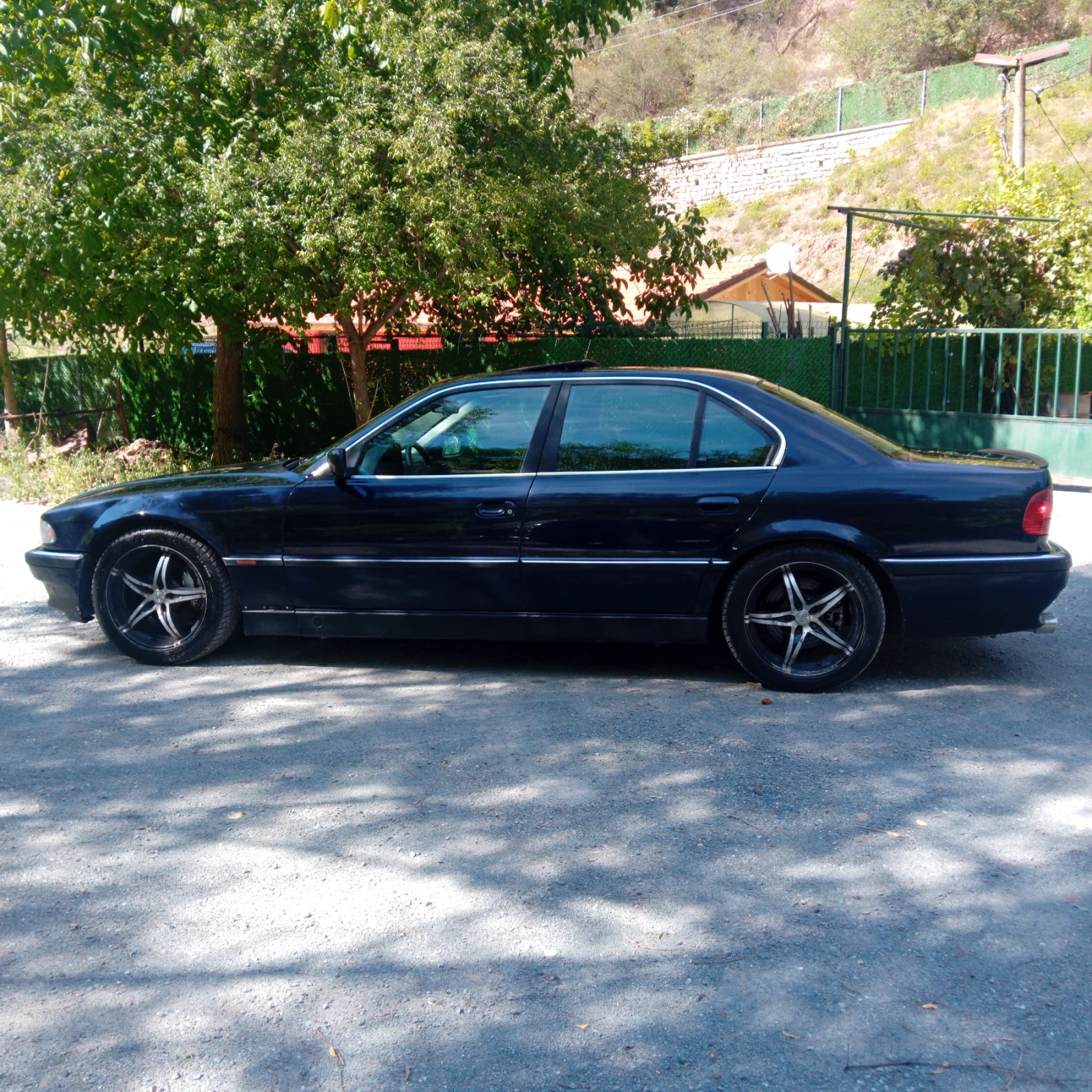 BMW 728 2.8 - изображение 4