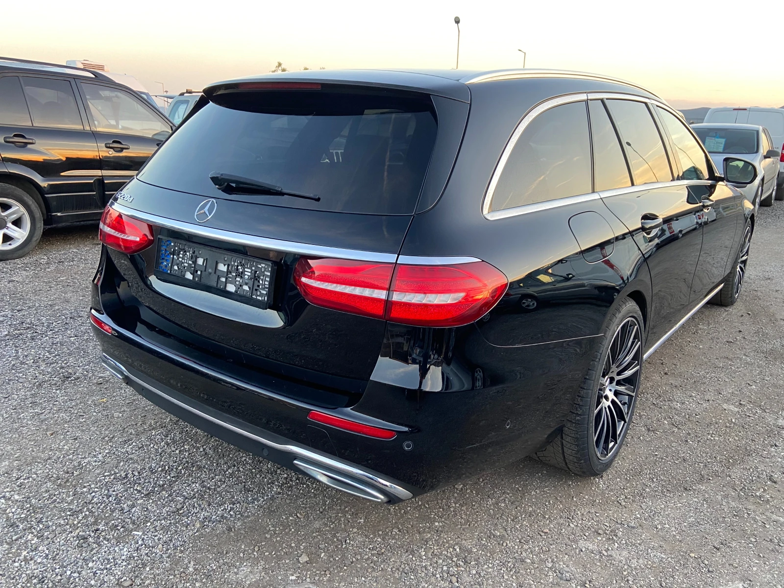 Mercedes-Benz E 220 2018 - изображение 6