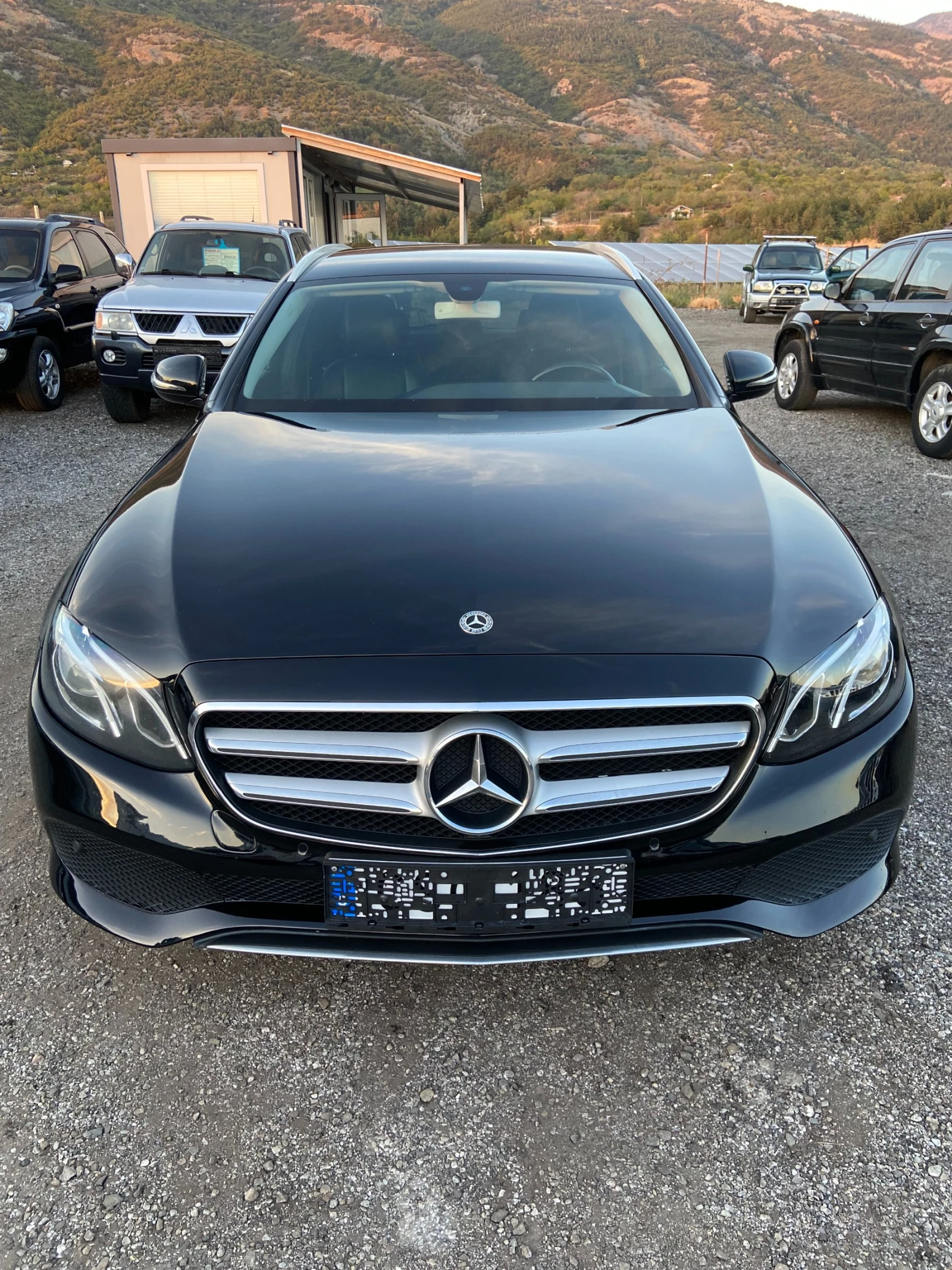 Mercedes-Benz E 220 2018 - изображение 2