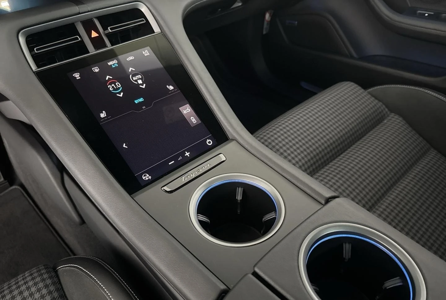 Porsche Taycan 4S/FACELIFT/SPORT CHRONO/BOSE/PANO/360/ | Mobile.bg   15