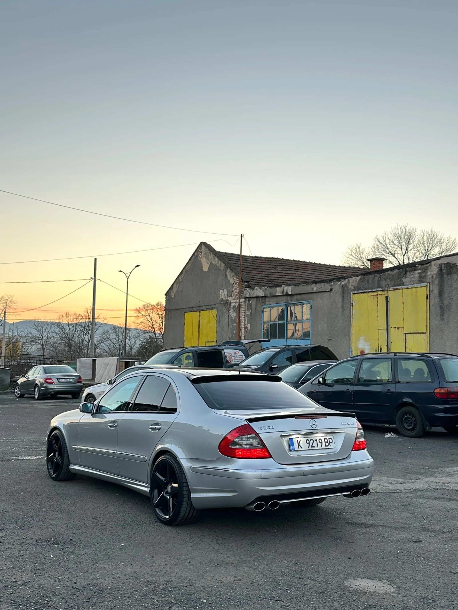 Mercedes-Benz E 500  - изображение 6