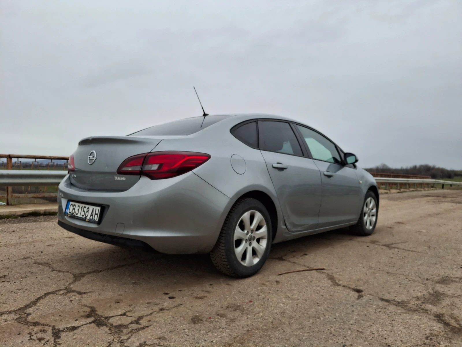 Opel Astra  - изображение 7