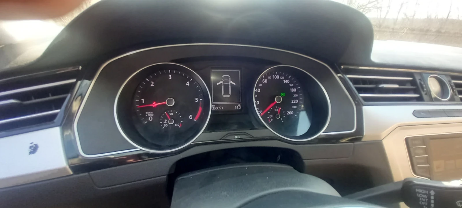 VW Passat, снимка 10 - Автомобили и джипове - 53843888