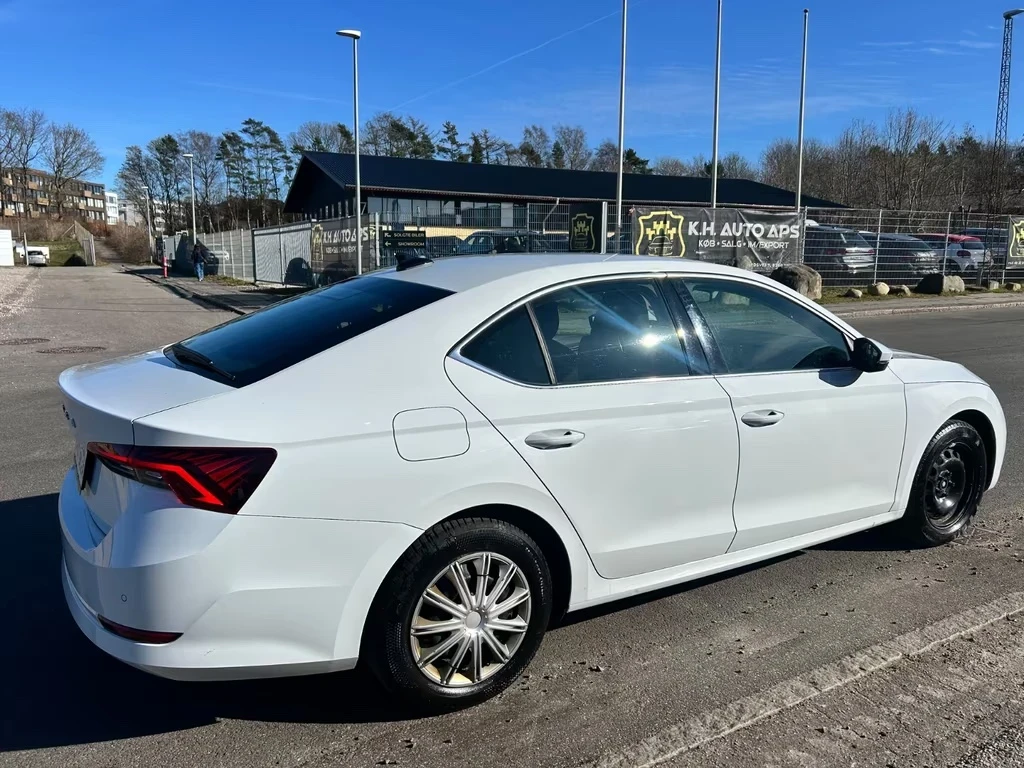 Skoda Octavia 2.0tdi Aut. 150ps DK, снимка 6 - Автомобили и джипове - 54158636