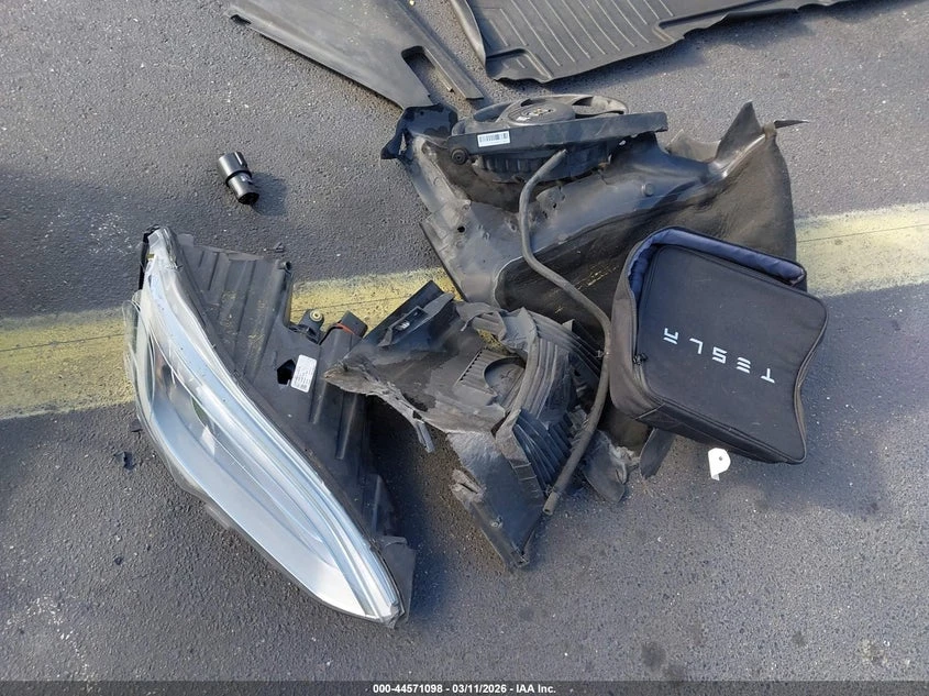 Tesla Model S 75D AWD * Kрайна цена до БГ* , снимка 12 - Автомобили и джипове - 54169743