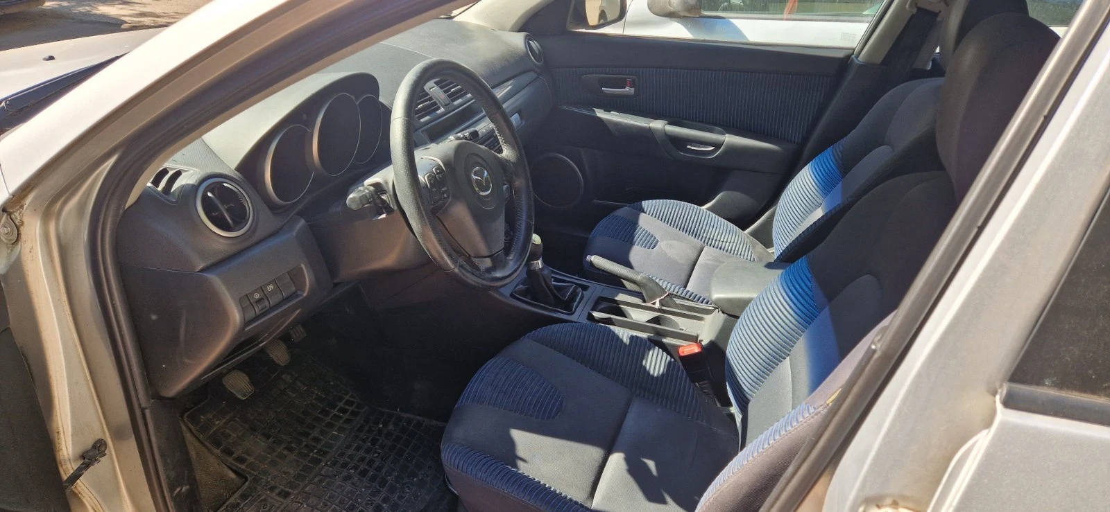Mazda 3, снимка 2 - Автомобили и джипове - 54709616