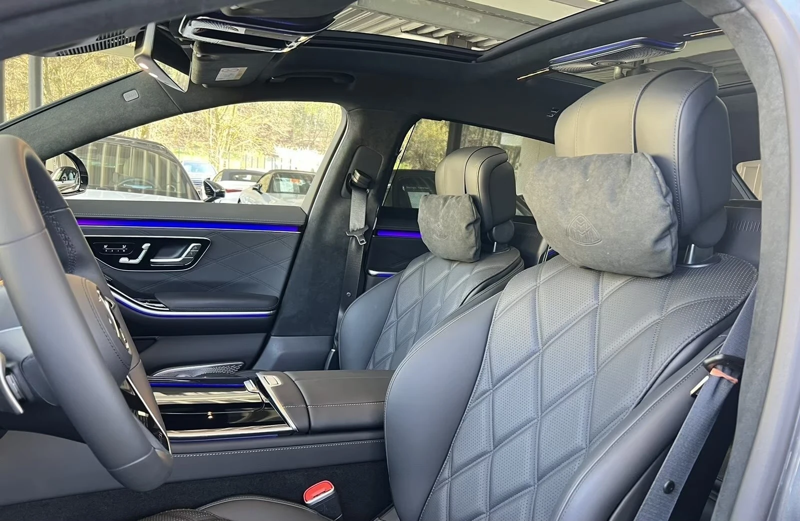 Mercedes-Benz S 580 MAYBACH 4M FIRST-CLASS TWO-TONE BURMESTER-4D TV , снимка 6 - Автомобили и джипове - 54918477