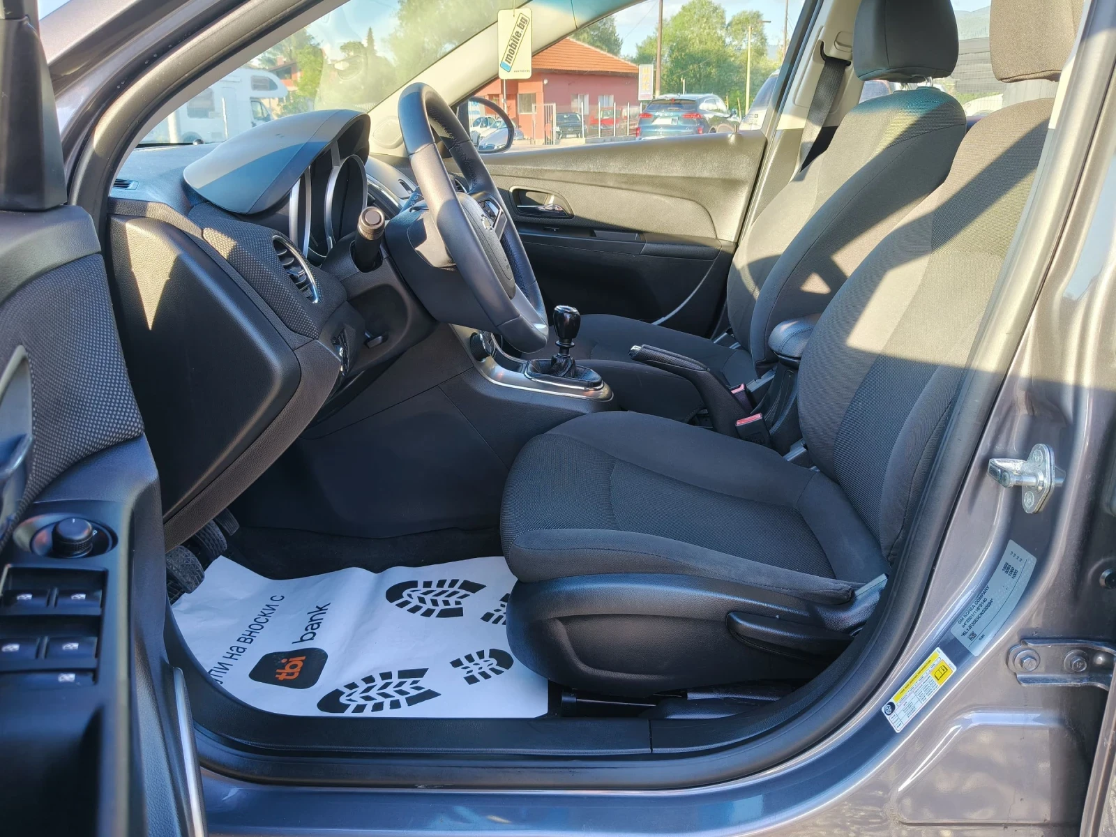Chevrolet Cruze 1.6i Face, снимка 7 - Автомобили и джипове - 54965062
