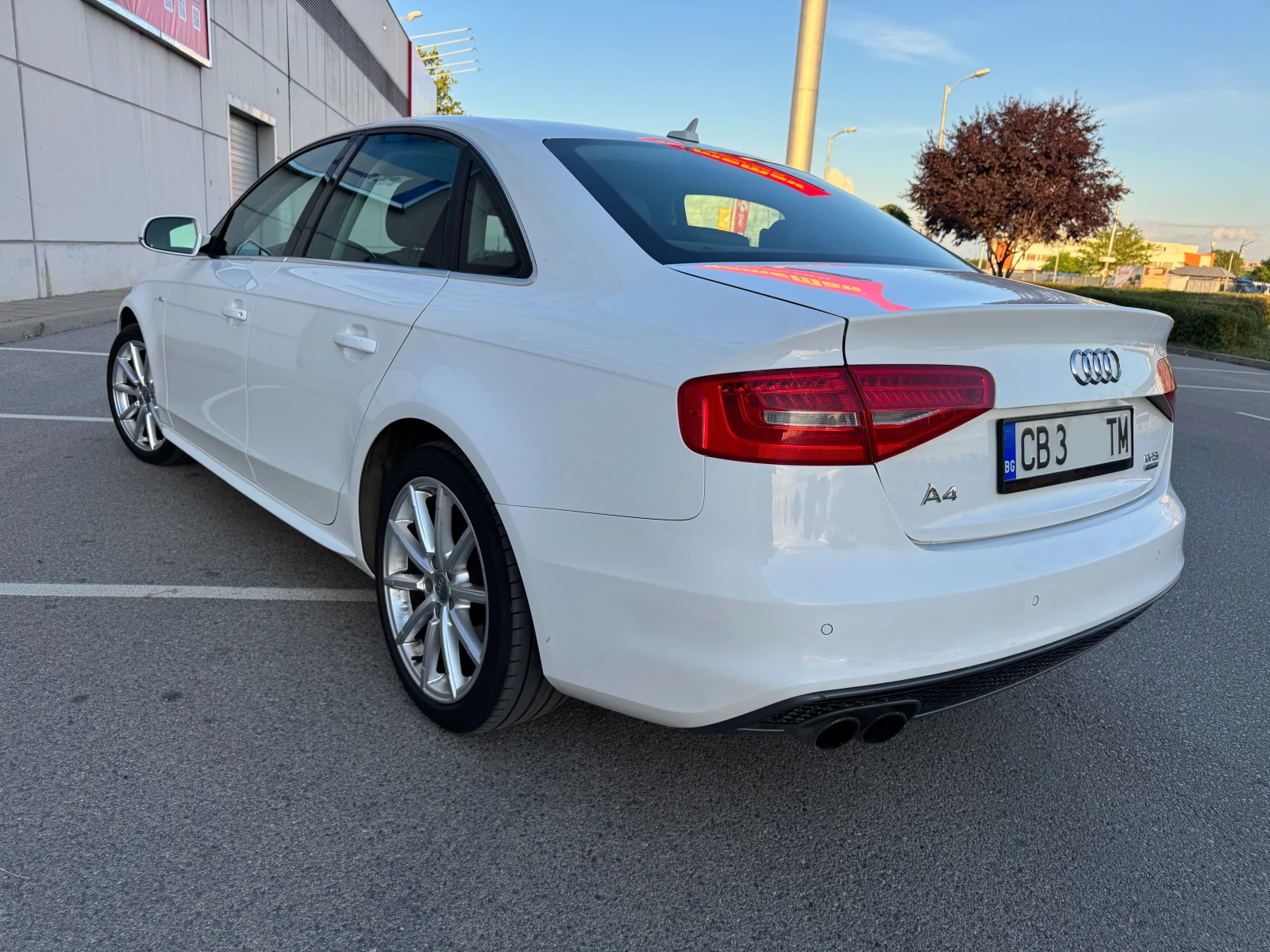 Audi A4 S-line Keyless, снимка 3 - Автомобили и джипове - 55546923