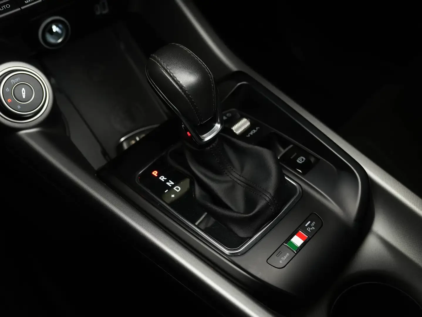 Alfa Romeo Tonale VELOCE 2.0T AWD * DIS * ПОДГРЕВ * ЛЮК, снимка 7 - Автомобили и джипове - 56112718