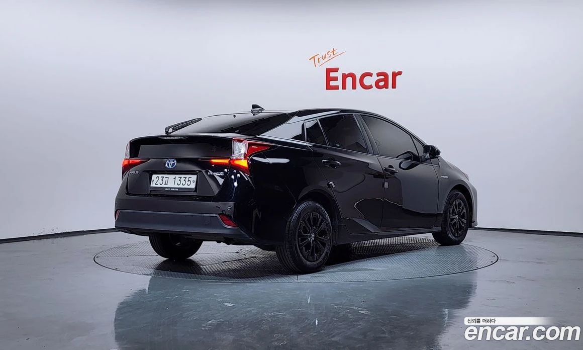 Toyota Prius 1.8, снимка 2 - Автомобили и джипове - 56123267
