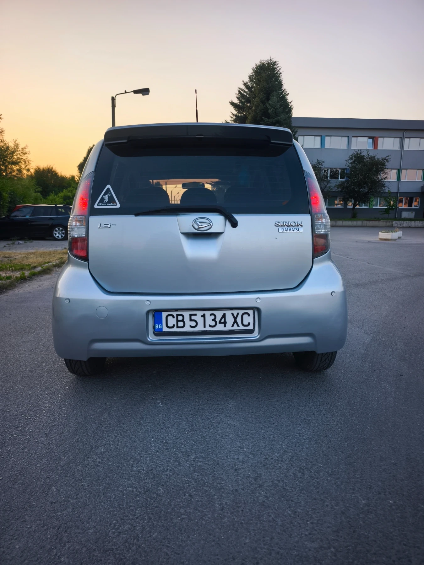 Daihatsu Sirion 1.3, снимка 3 - Автомобили и джипове - 56465864