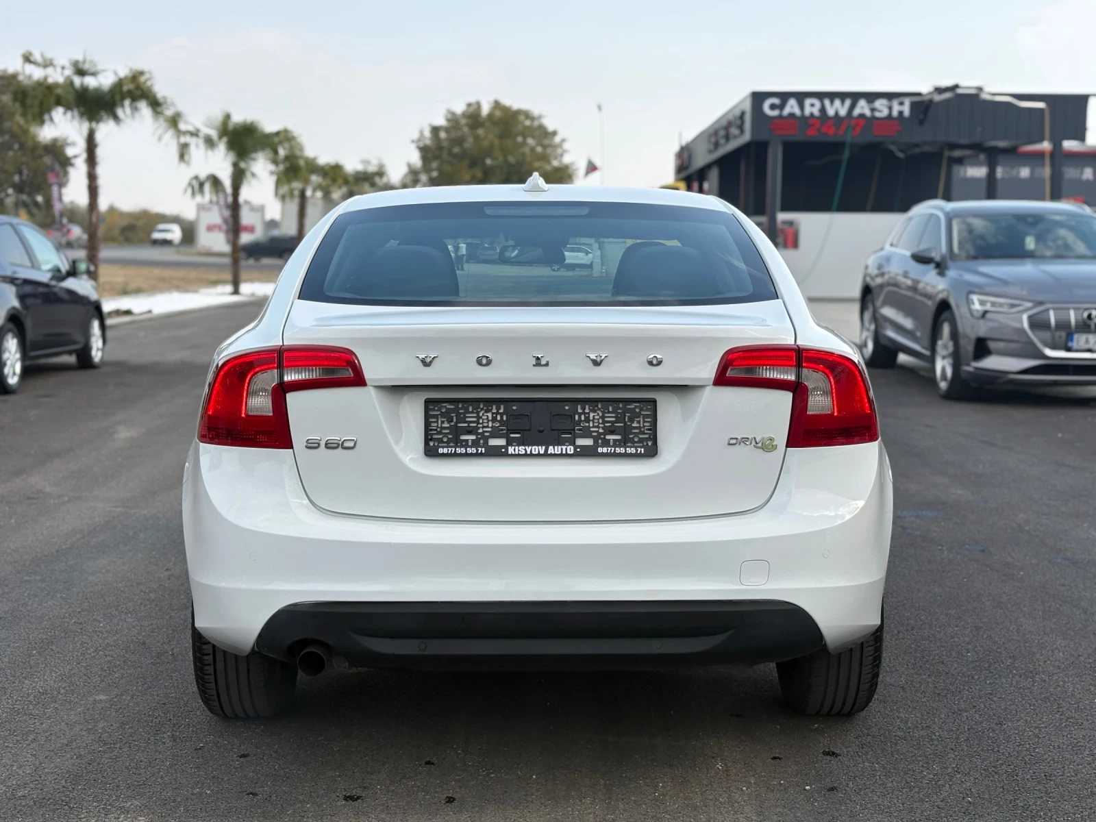 Volvo S60 1.6 eDrive* 114кс* 6ск* , снимка 6 - Автомобили и джипове - 56616845