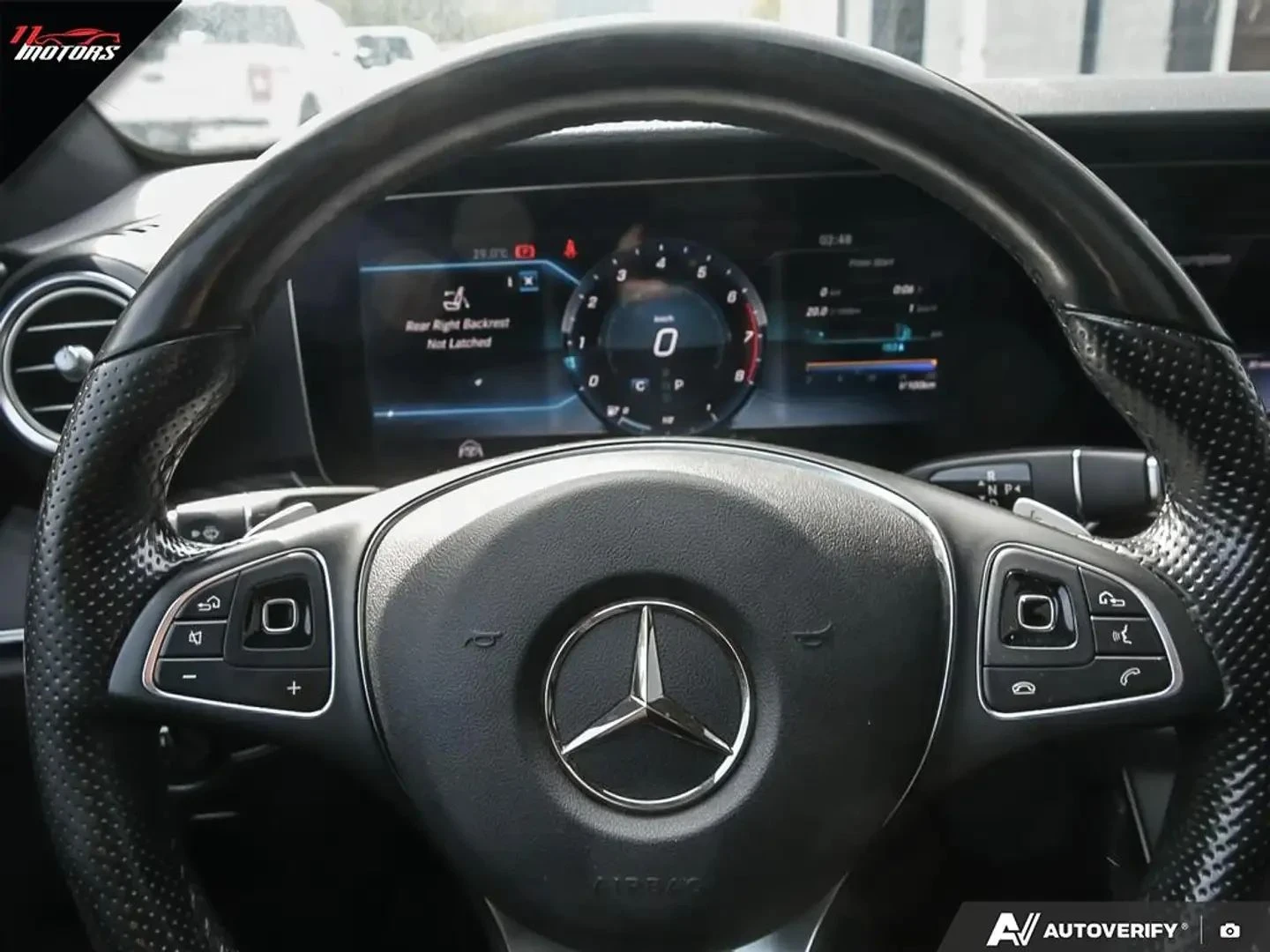 Mercedes-Benz E 300, снимка 9 - Автомобили и джипове - 56740324