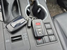 Toyota Highlander Hybrid XLE * 7 Места * Сервизна История * , снимка 8