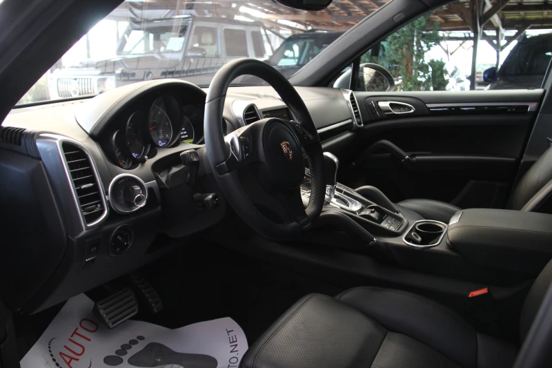 Porsche Cayenne 4.2TDI/BiXenon/Distronic/Подгрев/Камера, снимка 7 - Автомобили и джипове - 47712496