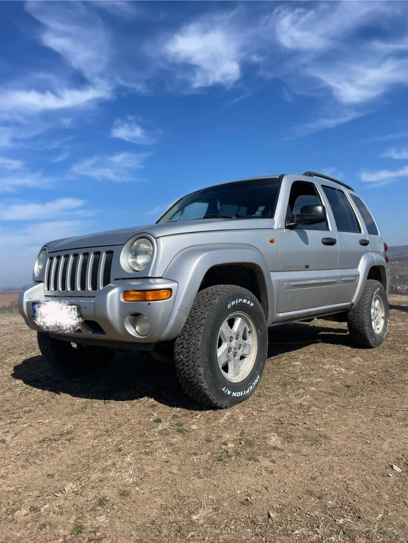 Jeep Cherokee KJ, снимка 1 - Автомобили и джипове - 49415769