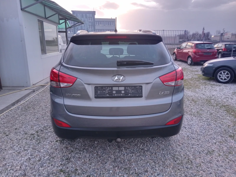 Hyundai IX35 1.6 бензин , снимка 4 - Автомобили и джипове - 49511660