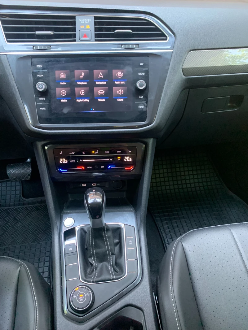VW Tiguan 2.0 TSI 4motion, снимка 14 - Автомобили и джипове - 52407673