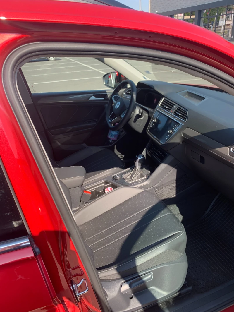 VW Tiguan 2.0 TSI 4motion, снимка 12 - Автомобили и джипове - 52407673