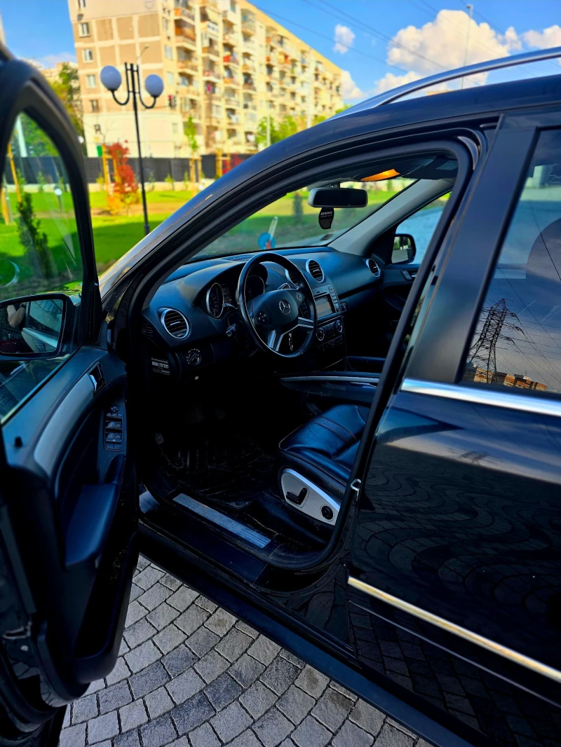 Mercedes-Benz ML 350 4 MATIC, снимка 10 - Автомобили и джипове - 51504147