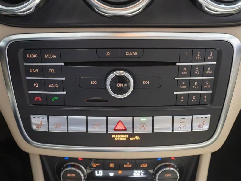 Mercedes-Benz GLA 250 4matic * CARFAX * АвтоКредит * (ЦЕНА ДО БГ), снимка 15 - Автомобили и джипове - 52553503