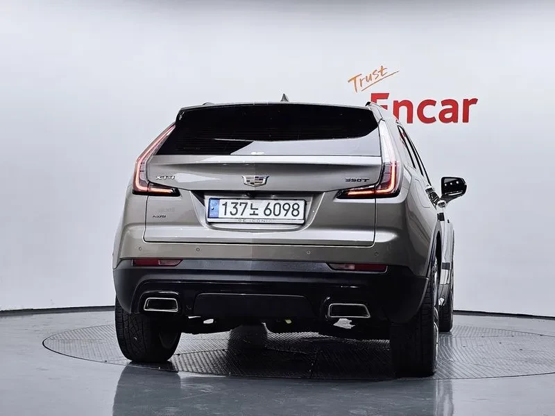 Cadillac XT4 2.0 Sports Awd, снимка 4 - Автомобили и джипове - 55088861